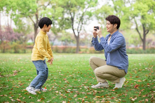 九游娱乐郑州雅方教育：孩子沉迷手机遇到诈骗怎么办